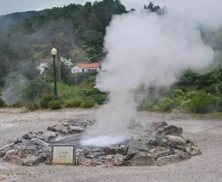 Azores Exotic Pensión *